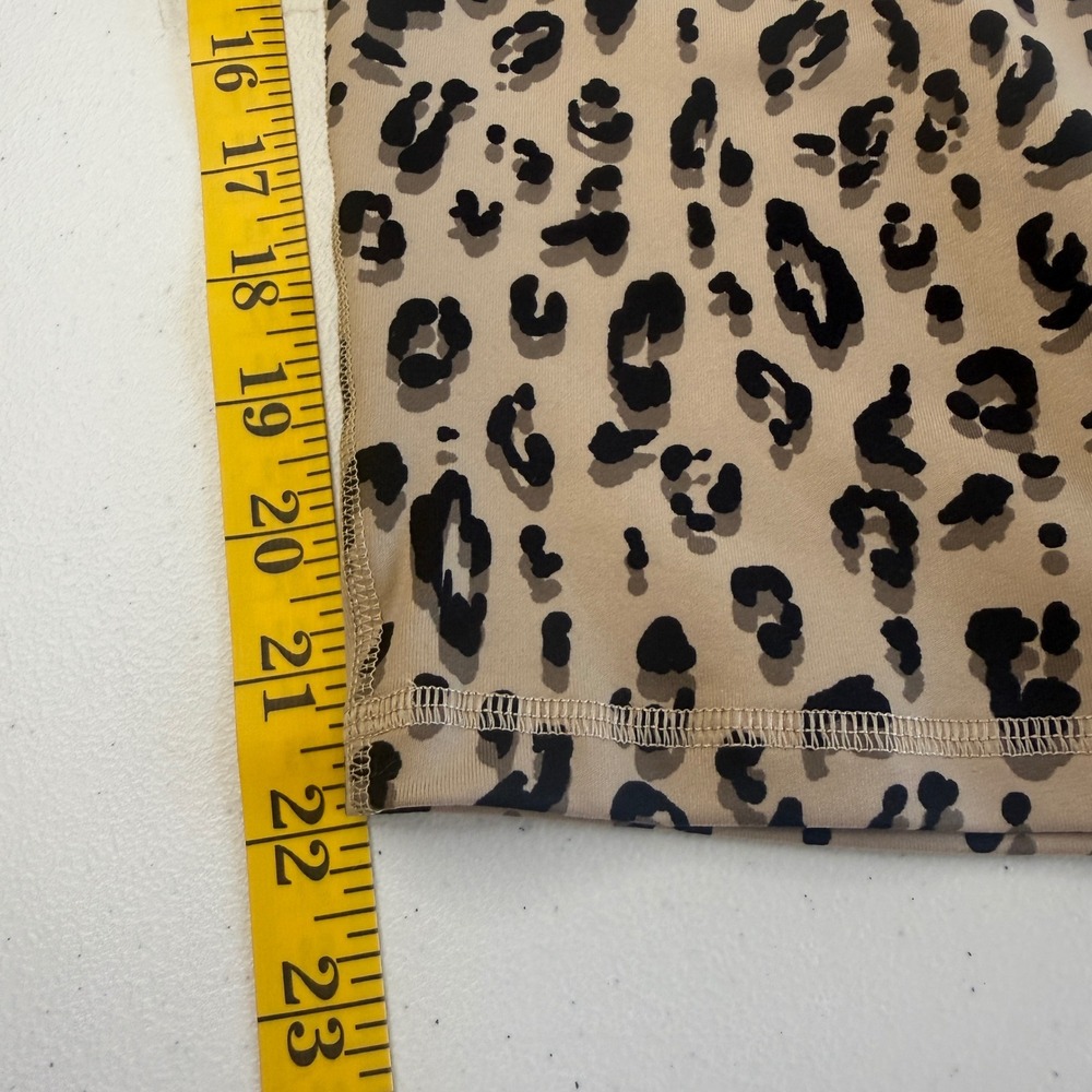 Old Navy Active Elevate Legging Crop Womens XL Tan Leopard NWT High Rise Go-Dry - Picture 5 of 7